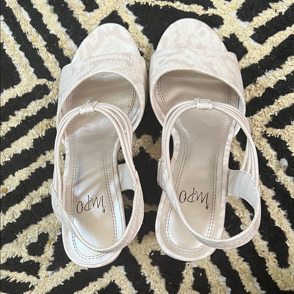 Impo Women's Cream Sandals